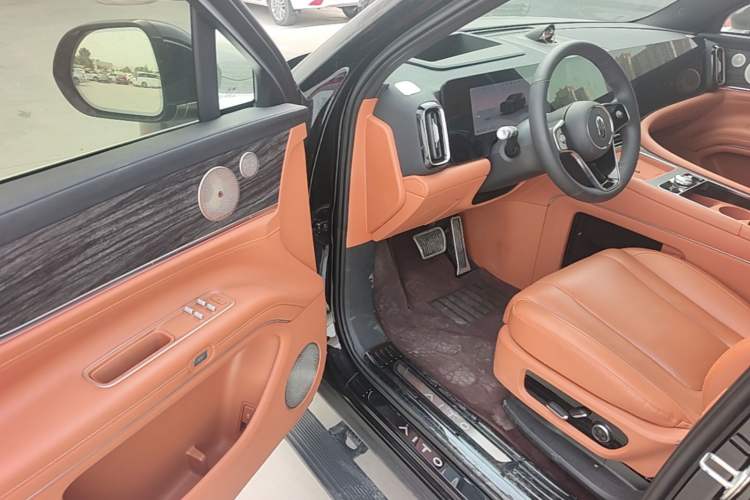 Used Hima AITO M9 2024 Range-Extended Max Edition 52 kWh 5-Seater Version Driver Seat