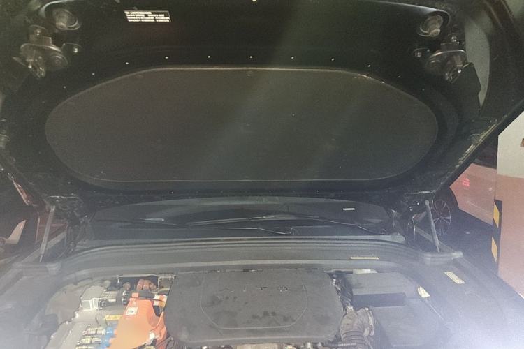 Used Hima AITO M9 2024 Range-Extended Ultra Version 42 kWh 6-Seater Model Engine Bay