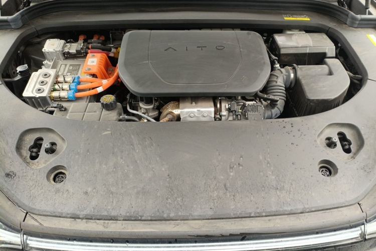 Used Hima AITO M9 2024 Range-Extended Ultra Version 42 kWh 6-Seater Model Engine Bay