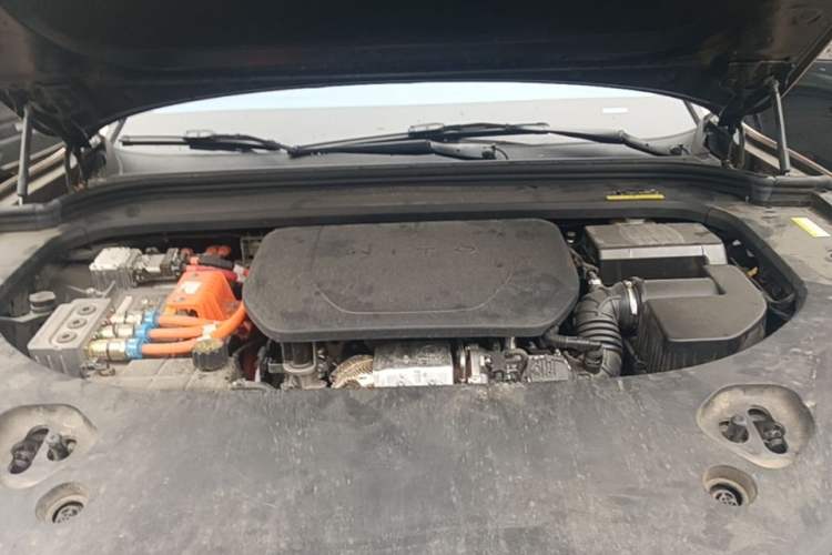 Used Hima AITO M9 2024 Range-Extended Ultra Version 52 kWh 6-Seater Model Engine Bay