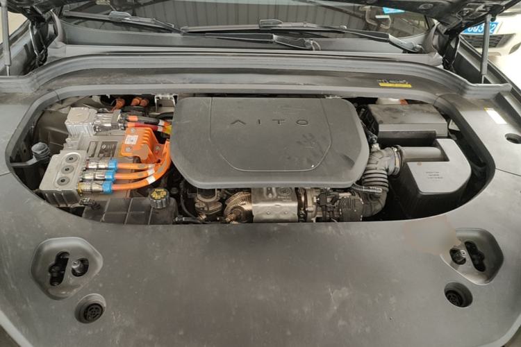 Used Hima AITO M9 2024 Range-Extended Ultra Version 42 kWh 6-Seater Model Engine Bay