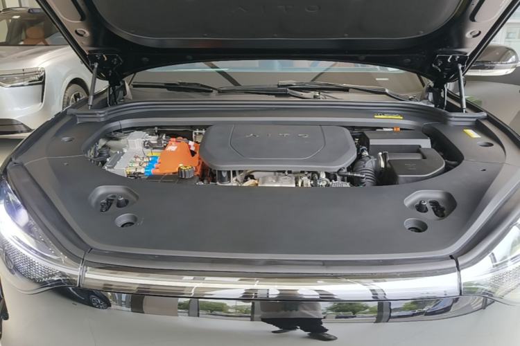 Used Hima AITO M9 2024 Range-Extended Ultra Version 42 kWh 6-Seater Model Engine Bay