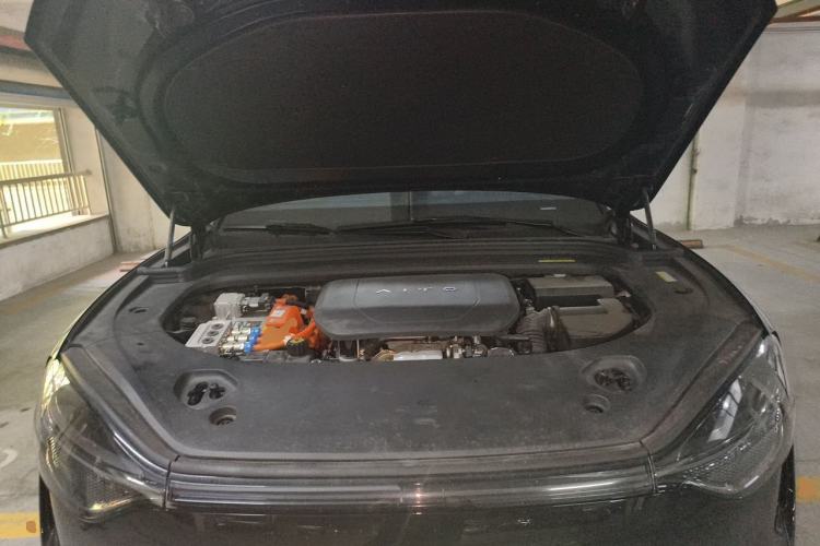 Used Hima AITO M9 2024 Range-Extended Ultra Version 42 kWh 6-Seater Model Engine Bay