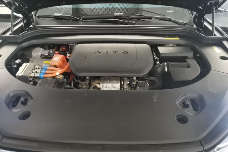 Used Hima AITO M9 2024 Range-Extended Ultra Version 42 kWh 6-Seater Model Engine Bay