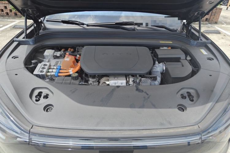 Used Hima AITO M9 2024 Range-Extended Ultra Version 42 kWh 6-Seater Model Engine Bay