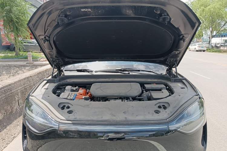 Used Hima AITO M9 2024 Range-Extended Ultra Version 52 kWh 6-Seater Model Engine Bay