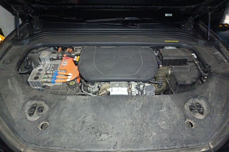 Used Hima AITO M9 2024 Range-Extended Ultra Version 42 kWh 6-Seater Model Engine Bay