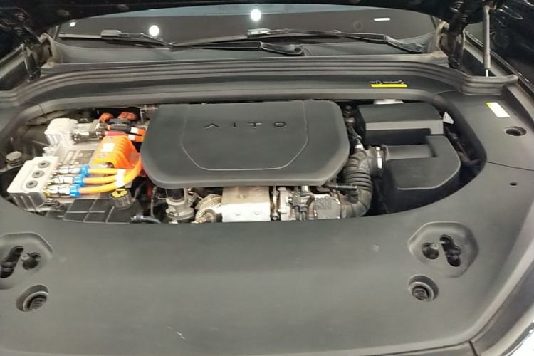 Used Hima AITO M9 2024 Range-Extended Ultra Version 52 kWh 5-Seater Model Engine Bay
