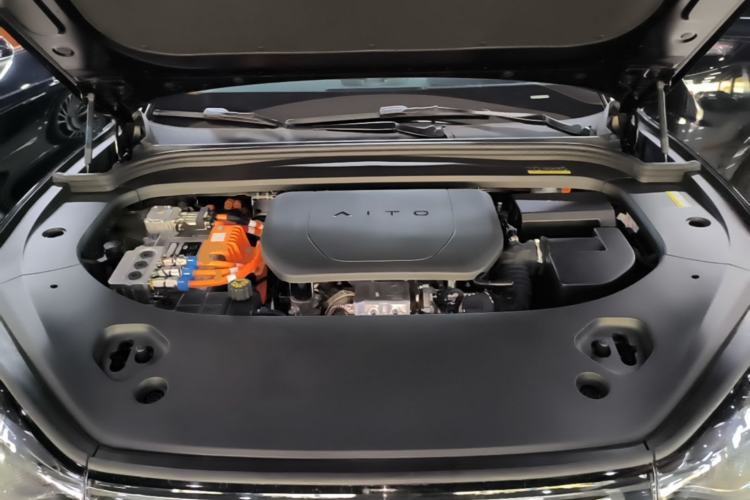 Used Hima AITO M9 2024 Range-Extended Ultra Version 52 kWh 5-Seater Model Engine Bay