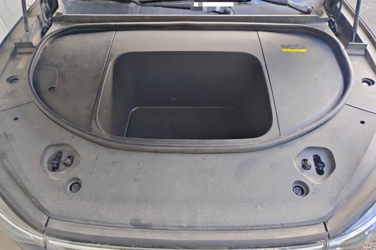 Used Hima AITO M9 2024 All-Electric Ultra Version 100 kWh 6-Seater Model Engine Bay