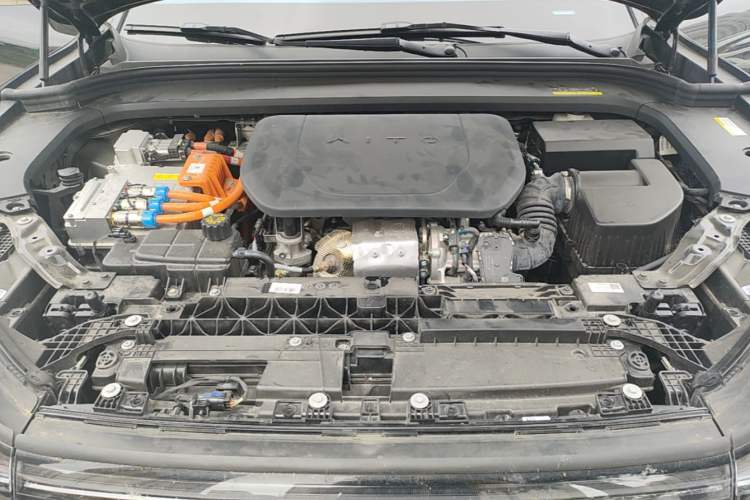 Used Hima AITO M9 2024 Range-Extended Ultra Version 42 kWh 6-Seater Model Engine Bay
