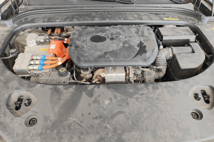 Used Hima AITO M9 2024 Range-Extended Ultra Version 42 kWh 6-Seater Model Engine Bay