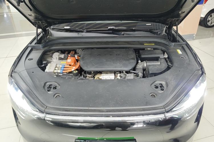 Used Hima AITO M9 2024 Range-Extended Ultra Version 42 kWh 6-Seater Model Engine Bay