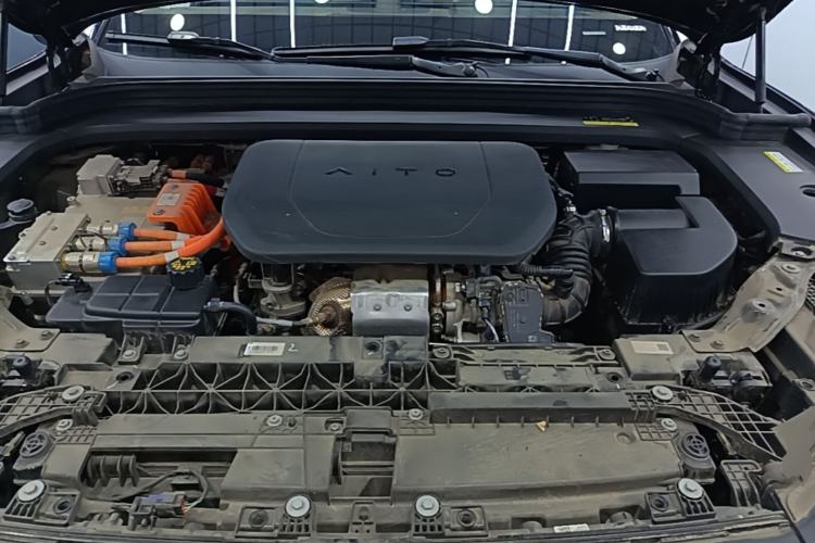 Used Hima AITO M9 2024 Range-Extended Ultra Version 42 kWh 6-Seater Model Engine Bay