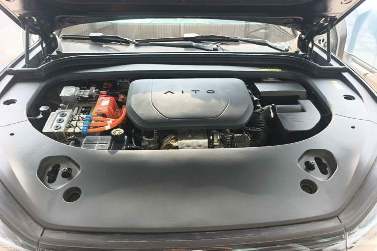 Used Hima AITO M9 2024 Range-Extended Ultra Version 52 kWh 5-Seater Model Engine Bay