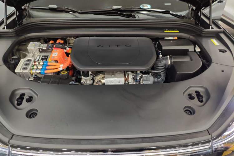 Used Hima AITO M9 2024 Range-Extended Ultra Version 52 kWh 5-Seater Model Engine Bay