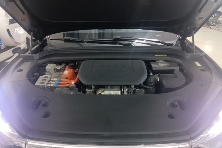 Used Hima AITO M9 2024 Range-Extended Ultra Version 42 kWh 6-Seater Model Engine Bay
