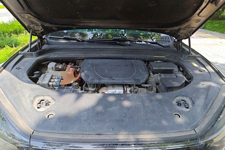 Used Hima AITO M9 2024 Range-Extended Ultra Version 52 kWh 6-Seater Model Engine Bay