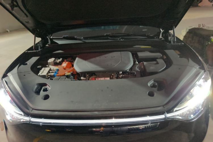 Used Hima AITO M9 2024 Range-Extended Ultra Version 42 kWh 6-Seater Model Engine Bay