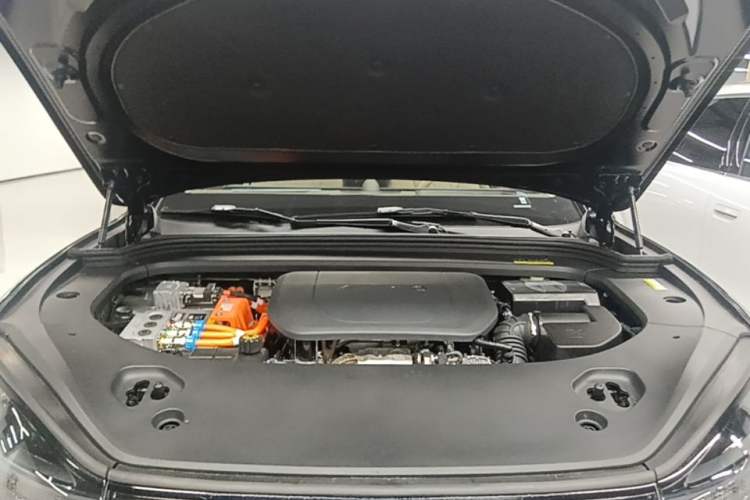 Used Hima AITO M9 2024 Range-Extended Ultra Version 42 kWh 6-Seater Model Engine Bay