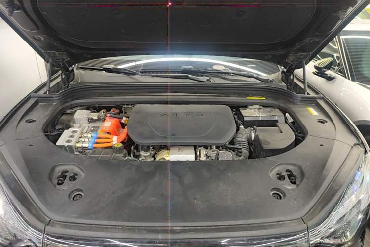 Used Hima AITO M9 2024 Range-Extended Ultra Version 42 kWh 6-Seater Model Engine Bay