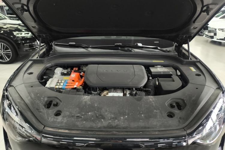 Used Hima AITO M9 2024 Range-Extended Ultra Version 42 kWh 6-Seater Model Engine Bay