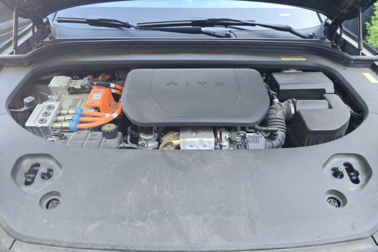Used Hima AITO M9 2024 Range-Extended Ultra Version 52 kWh 6-Seater Model Engine Bay