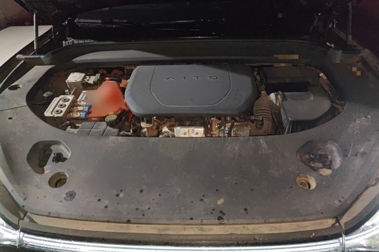 Used Hima AITO M9 2024 Range-Extended Ultra Version 42 kWh 6-Seater Model Engine Bay