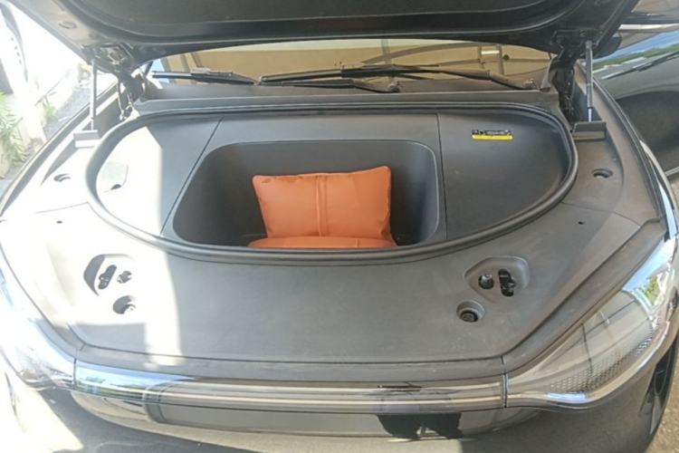 Used Hima AITO M9 2024 All-Electric Ultra Version 100 kWh 5-Seater Model Engine Bay