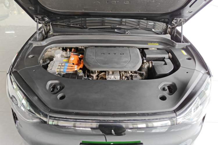 Used Hima AITO M9 2024 Range-Extended Ultra Version 42 kWh 6-Seater Model Engine Bay