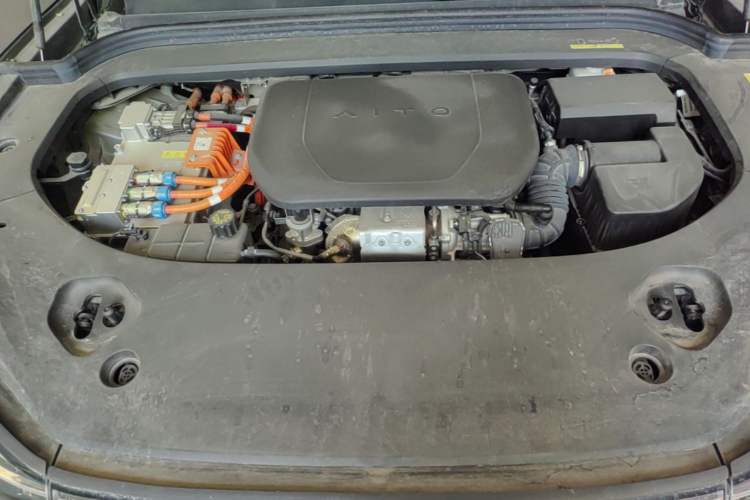 Used Hima AITO M9 2024 Range-Extended Ultra Version 52 kWh 5-Seater Model Engine Bay