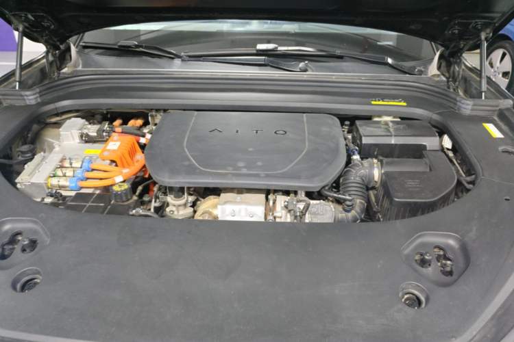 Used Hima AITO M9 2024 Range-Extended Ultra Version 42 kWh 6-Seater Model Engine Bay