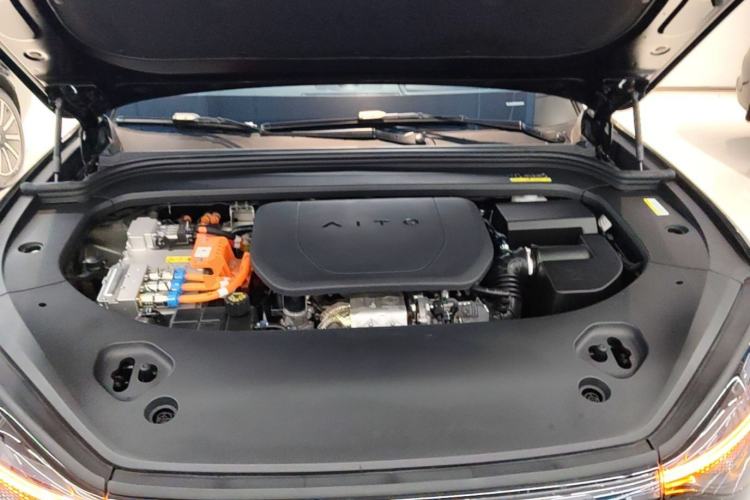 Used Hima AITO M9 2024 Range-Extended Ultra Version 42 kWh 6-Seater Model Engine Bay
