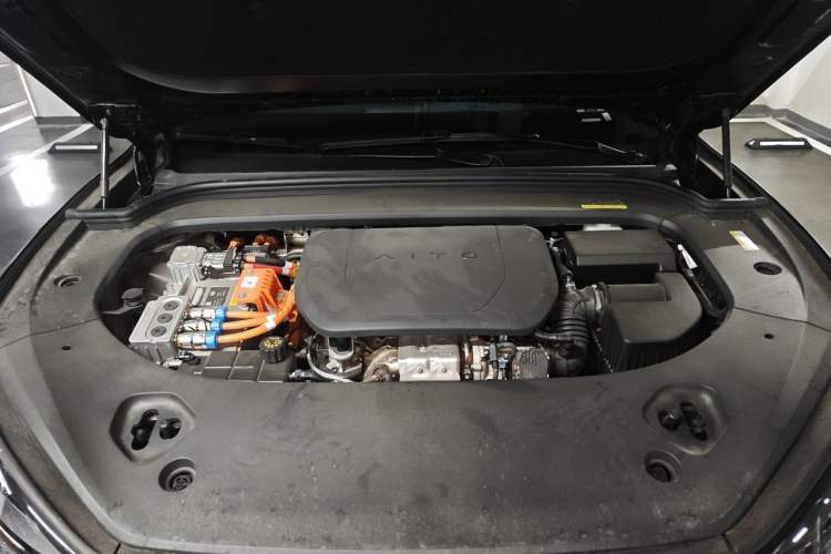 Used Hima AITO M9 2024 Range-Extended Ultra Version 52 kWh 5-Seater Model Engine Bay