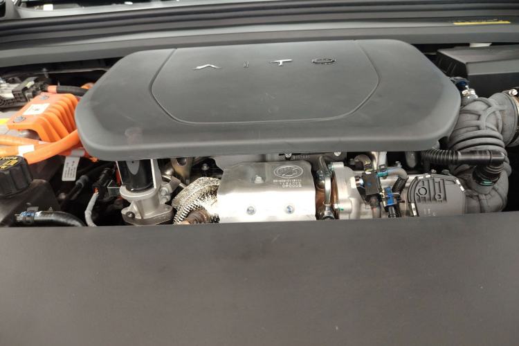 Used Hima AITO M9 2024 Range-Extended Ultra Version 42 kWh 6-Seater Model Engine Bay