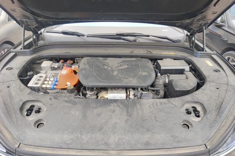 Used Hima AITO M9 2024 Range-Extended Ultra Version 42 kWh 6-Seater Model Engine Bay