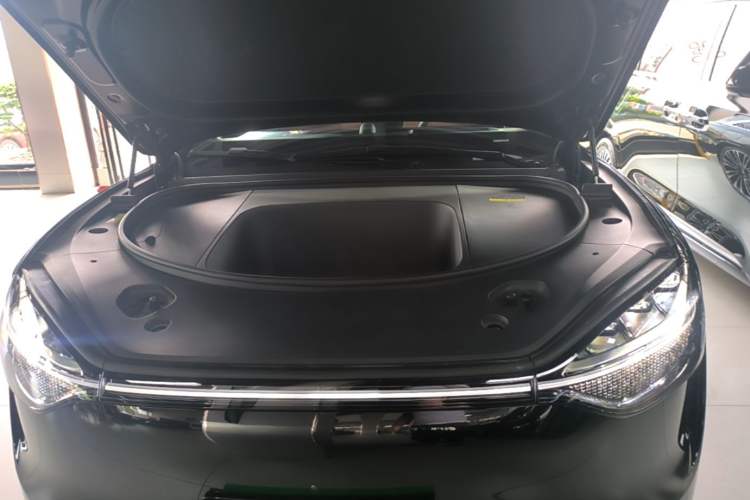 Used Hima AITO M9 2024 All-Electric Max Version 100 kWh 6-Seater Engine Bay