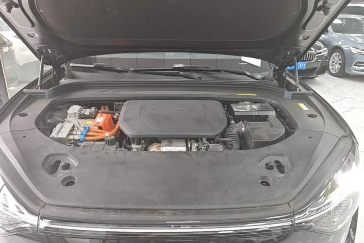 Used Hima AITO M9 2024 Range-Extended Ultra Version 42 kWh 6-Seater Model Engine Bay