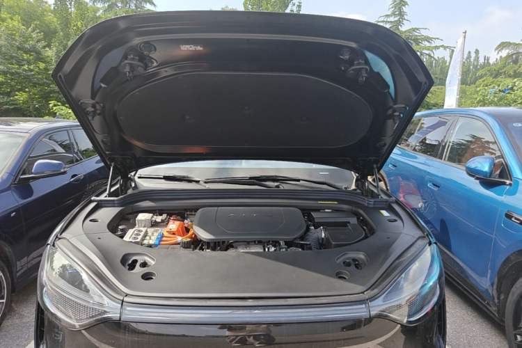 Used Hima AITO M9 2024 Range-Extended Ultra Version 42 kWh 6-Seater Model Engine Bay
