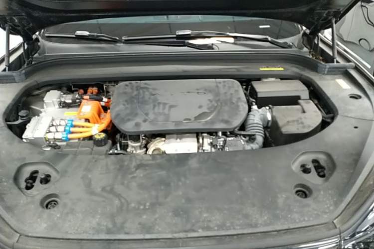 Used Hima AITO M9 2024 Range-Extended Ultra Version 42 kWh 6-Seater Model Engine Bay