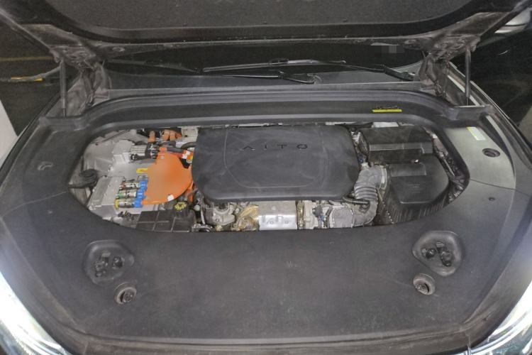 Used Hima AITO M9 2024 Range-Extended Ultra Version 52 kWh 6-Seater Model Engine Bay