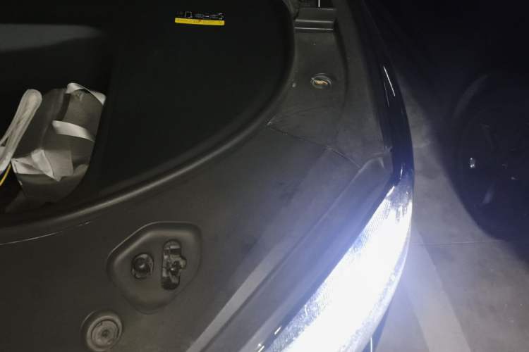 Used Hima AITO M9 2024 All-Electric Ultra Version 100 kWh 6-Seater Model Engine Bay Left