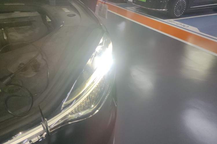 Used Hima AITO M9 2024 Range-Extended Ultra Version 42 kWh 6-Seater Model Engine Bay Left