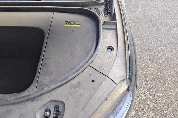 Used Hima AITO M9 2024 All-Electric Ultra Version 100 kWh 6-Seater Model Engine Bay Left