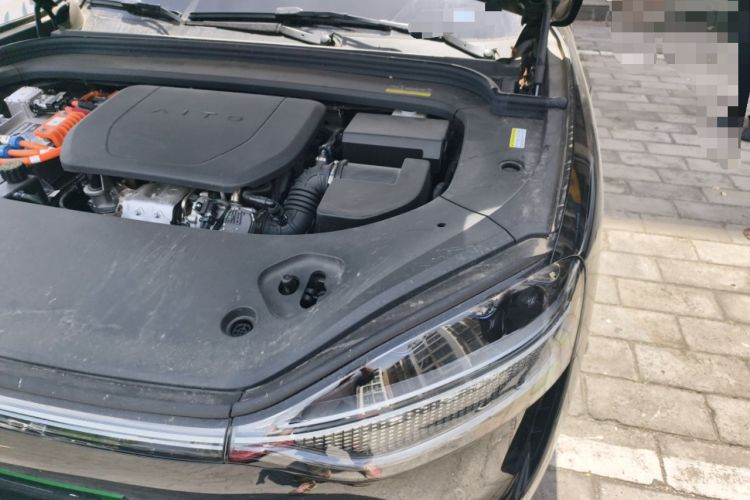 Used Hima AITO M9 2024 Range-Extended Ultra Version 52 kWh 5-Seater Model Engine Bay Left