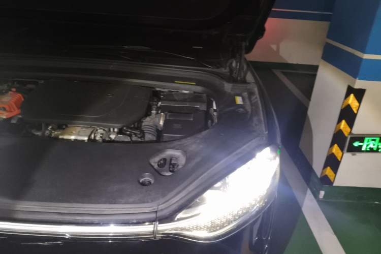 Used Hima AITO M9 2024 Range-Extended Max Edition 42 kWh 6-Seater Version Engine Bay Left