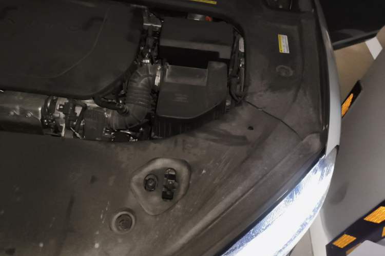 Used Hima AITO M9 2024 Range-Extended Ultra Version 42 kWh 6-Seater Model Engine Bay Left