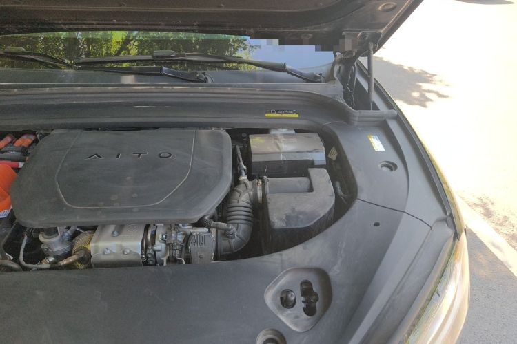 Used Hima AITO M9 2024 Range-Extended Ultra Version 42 kWh 6-Seater Model Engine Bay Left
