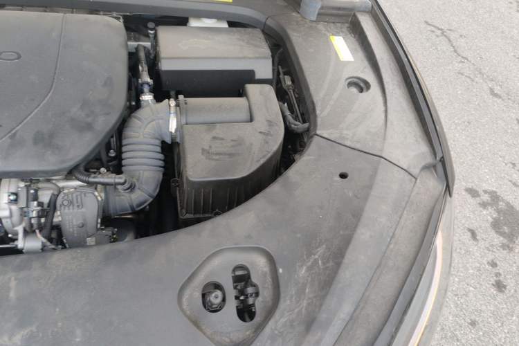 Used Hima AITO M9 2024 Range-Extended Ultra Version 52 kWh 6-Seater Model Engine Bay Left