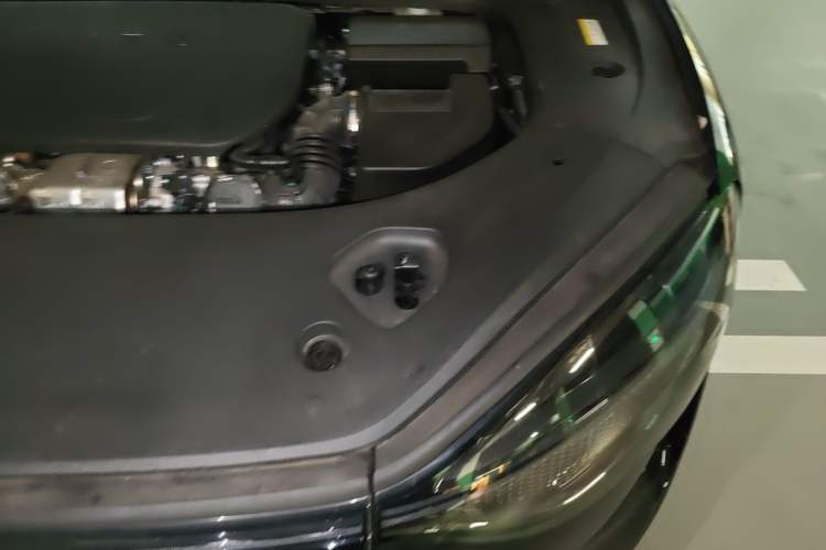Used Hima AITO M9 2024 Range-Extended Max Edition 42 kWh 6-Seater Version Engine Bay Left